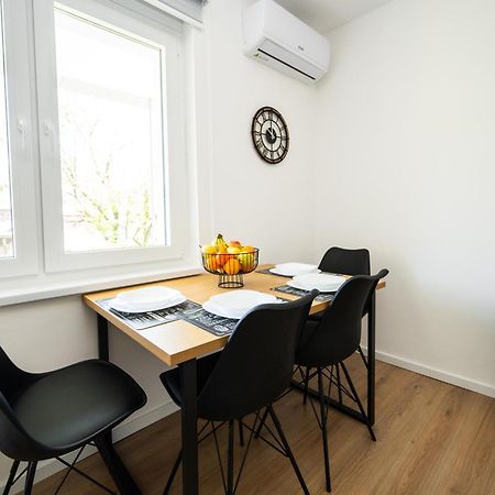 Bright 2Bdr Apartment With Balcony - Free Parking Σαράγεβο Εξωτερικό φωτογραφία