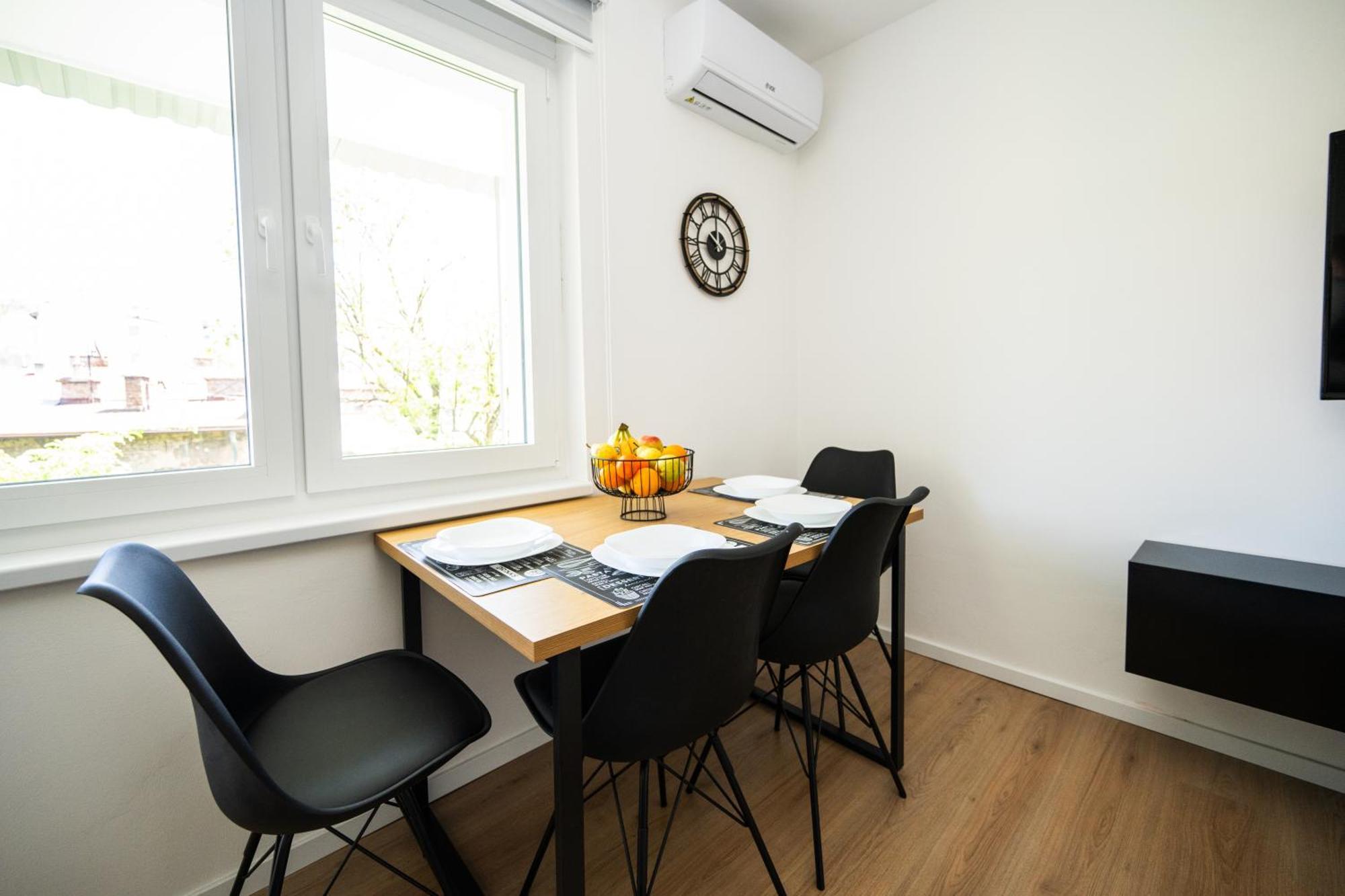 Bright 2Bdr Apartment With Balcony - Free Parking Σαράγεβο Εξωτερικό φωτογραφία