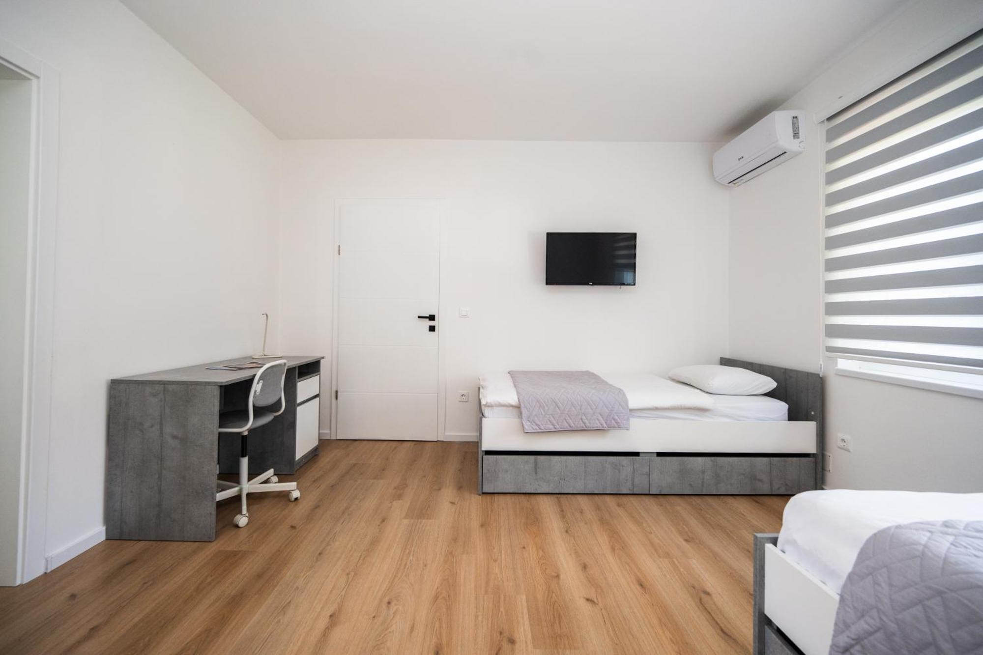 Bright 2Bdr Apartment With Balcony - Free Parking Σαράγεβο Εξωτερικό φωτογραφία
