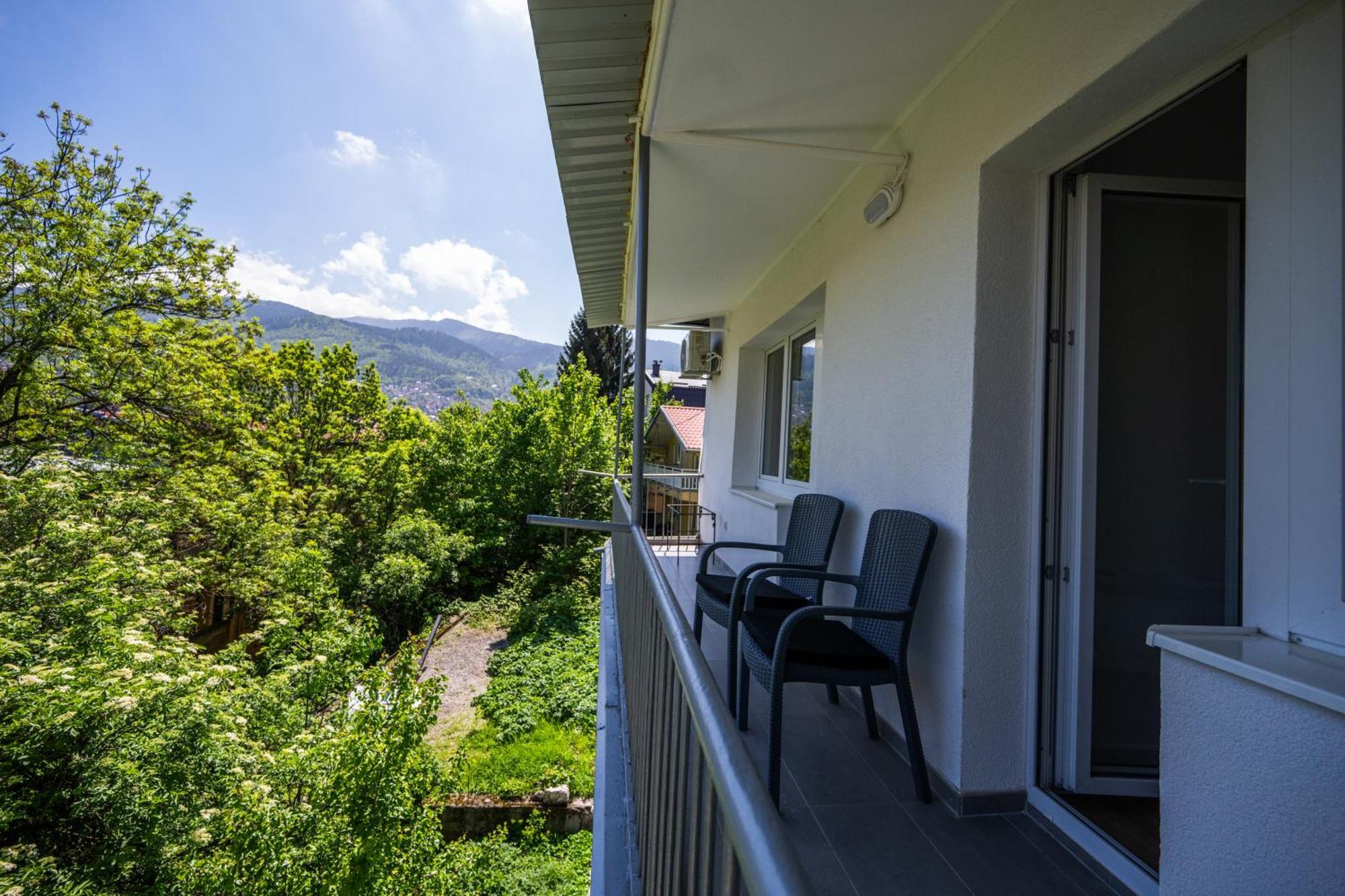 Bright 2Bdr Apartment With Balcony - Free Parking Σαράγεβο Εξωτερικό φωτογραφία